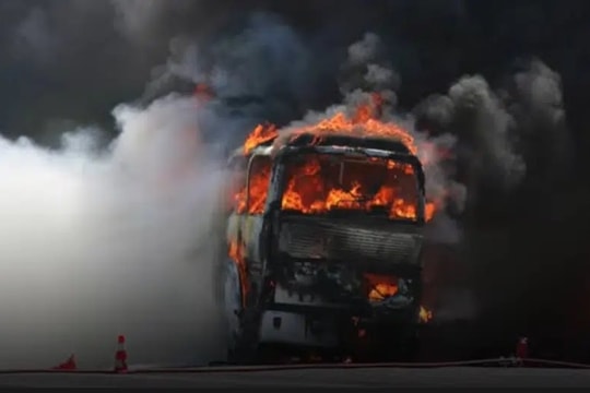 Xe bus bốc cháy ở Bulgaria, ít nhất 45 người thiệt mạng