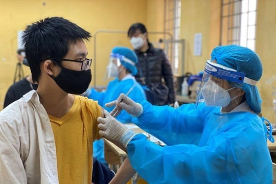 Hơn 33.000 trẻ em ở Hà Nội được tiêm phòng vaccine Covid-19