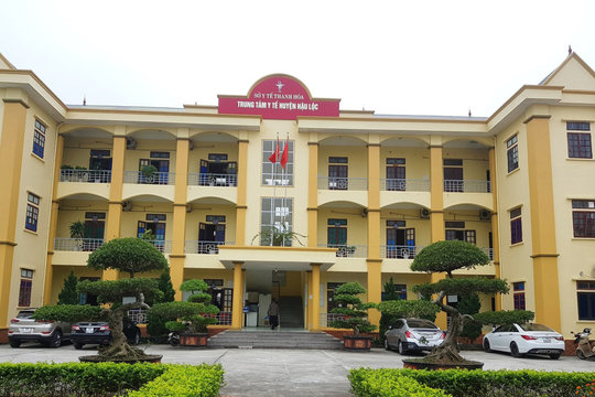 Thanh Hóa: Xử lý cán bộ y tế dùng 1 que tăm bông lấy mẫu xét nghiệm Covid-19 cho nhiều người