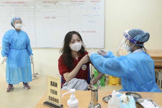 Hà Nội đã tiêm vaccine Pfizer cho hơn 142 nghìn học sinh