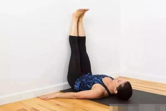 Nằm như vậy trước khi đi ngủ 10 phút tương đương với 1 tiếng chạy bộ! Kinh mạch sẽ tự nhiên thông thoáng, giảm mệt mỏi và thúc đẩy giấc ngủ!