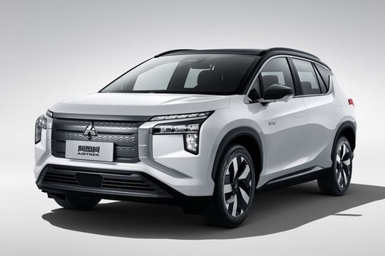 Mitsubishi Airtrek 2022 ra mắt