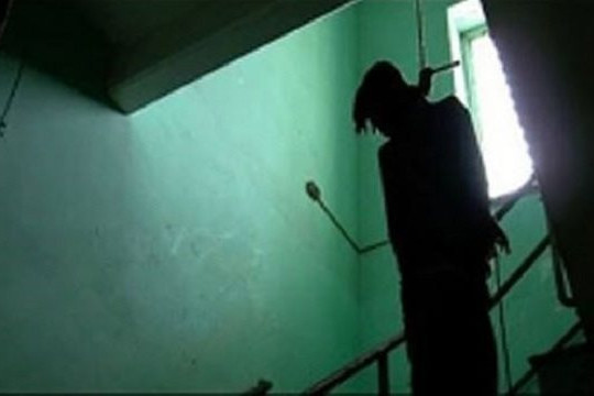 Điều tra nguyên nhân một Chủ tịch phường tử vong trong tư thế treo cổ