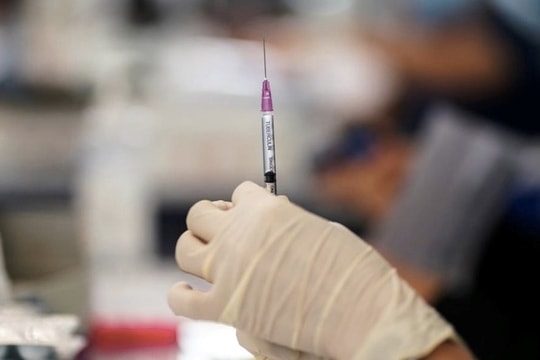 Hà Nội dừng tiêm 2 lô vaccine Pfizer vừa được gia hạn thêm 3 tháng