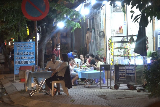 TP Hồ Chí Minh bỏ quy định hàng quán đóng cửa trước 22h