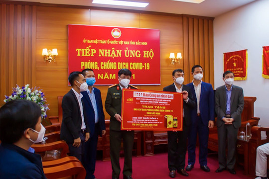 Nhà máy Trường Đại Hưng trao tặng 4000 hộp viên đông y thảo mộc hỗ trợ điều trị cho F0 tại Bắc Ninh và Bắc Giang