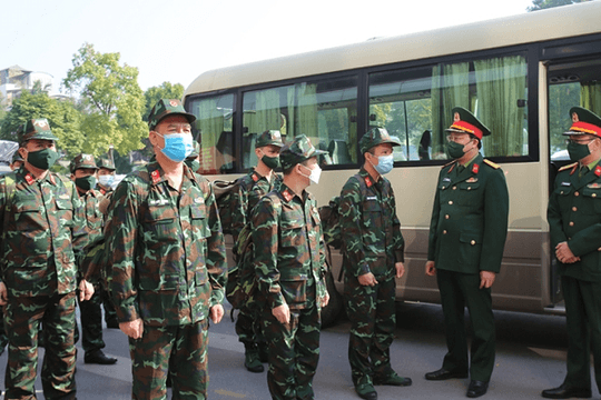Tăng cường hơn 400 cán bộ, thầy thuốc, học viên quân y vào phía Nam hỗ trợ chống dịch