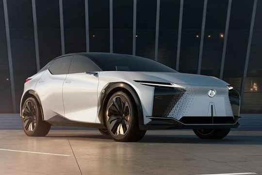 SUV hạng sang Lexus RZ lộ thiết kế