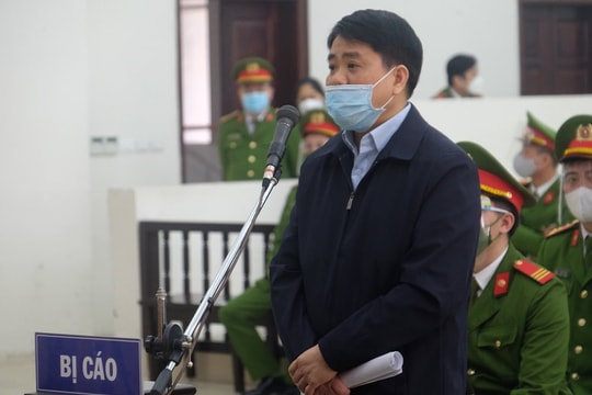 Bị cáo Nguyễn Đức Chung: "Cuộc đời tôi chưa bao giờ bàn bạc với ai để tính toán lấy tiền Nhà nước"