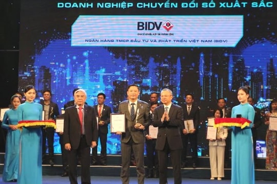 BIDV - Ngân hàng chuyển đổi số xuất sắc 2021

