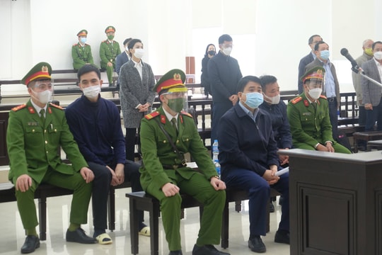 Gia đình ông Nguyễn Đức Chung nộp 10 tỷ đồng để bảo lãnh nghĩa vụ thi hành án