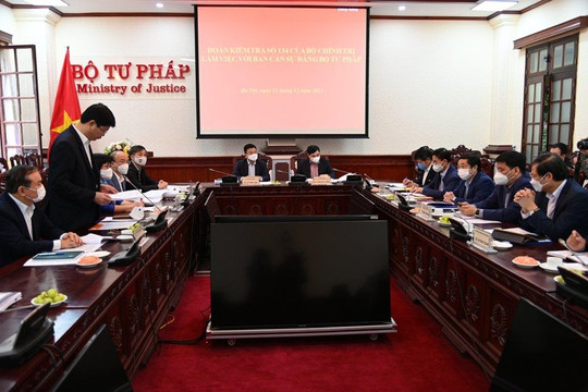 Đoàn Kiểm tra  Bộ Chính trị làm việc với Ban cán sự đảng Bộ Tư pháp