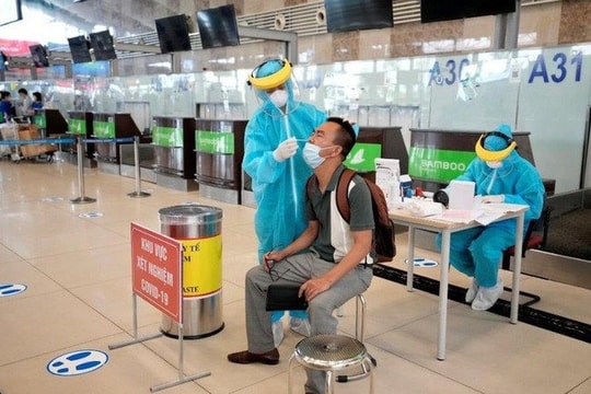Tạm dừng dịch vụ test nhanh Covid-19 tại sân bay Nội Bài