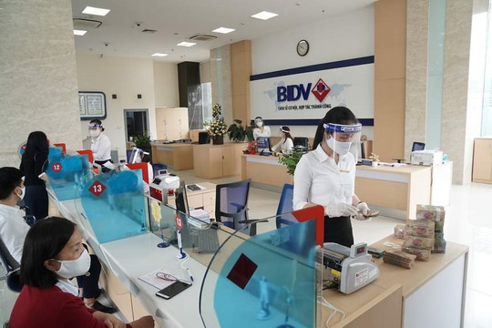 Cuộc đua tăng vốn ngân hàng năm 2022 vẫn 'nóng'