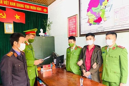 Bắt tạm giam đối tượng tung ảnh "nóng" của bạn gái "nhí" lên mạng xã hội