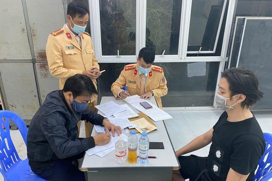 Phát hiện lái xe dương tính với ma túy trên cao tốc Hà Nội - Hải Phòng