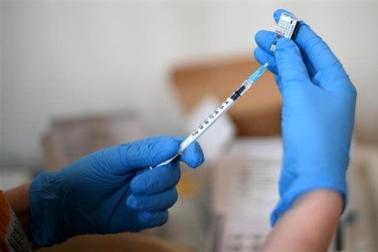 Tin vắn thế giới ngày 21/12: Pháp, Thái Lan cấp phép sử dụng vaccine của Pfizer/BioNTech cho trẻ từ 5-11 tuổi