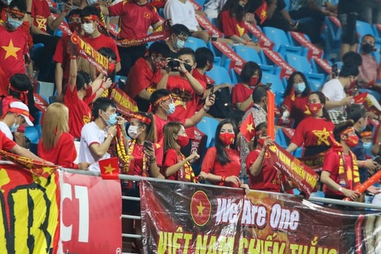 CĐV Việt Nam hết vé xem trận đấu với Thái Lan