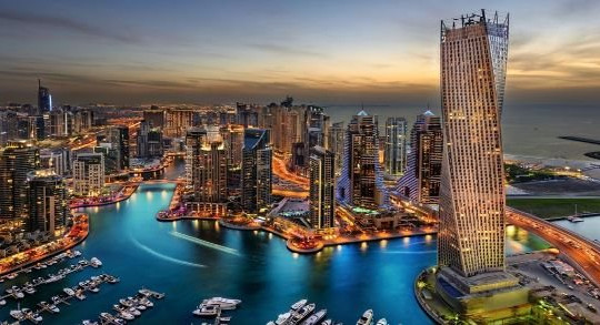 Qua vụ đấu giá Thủ Thiêm: “Nhìn từ Dubai xa hoa tới Thành phố Hồ Chí Minh - Hòn ngọc Viễn Đông một thời”
