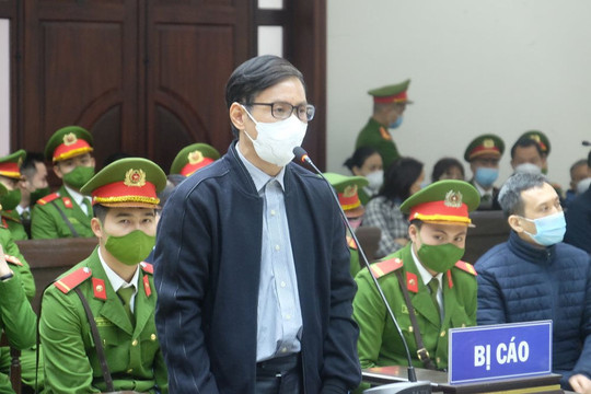 Nguyên Giám đốc Sở KH&ĐT Hà Nội khai ông Chung gọi điện chỉ đạo dừng mở thầu