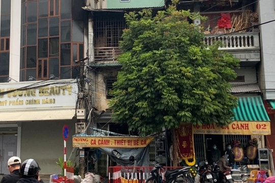 Cháy nhà lúc rạng sáng khiến 3 người tử vong