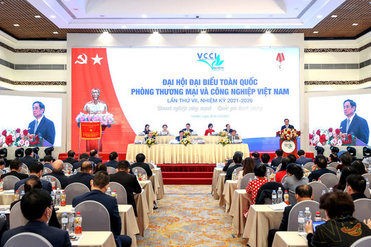 Thủ tướng: Xây dựng văn hóa kinh doanh phải xứng tầm phát triển