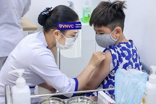Thủ tướng chỉ đạo tiến hành các thủ tục để mua vaccine cho trẻ 5-11 tuổi