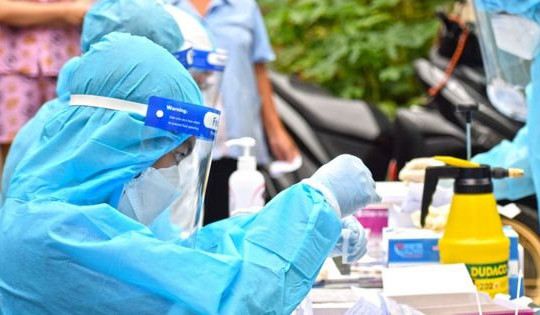 Ngày 2/1: Cả nước có 16.948 ca COVID-19 mới, Hà Nội lần đầu vượt mốc 2.000 ca