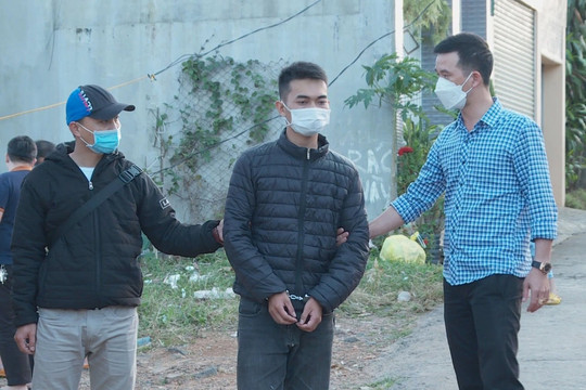 Đắk Lắk: Đập vỡ kính ô tô để trộm tài sản đòi tiền chuộc