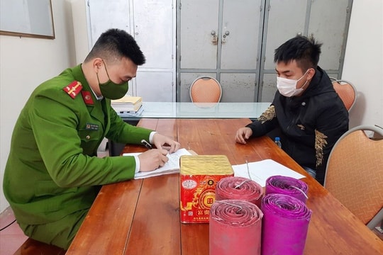Bắt giữ thanh niên buôn bán pháo nổ