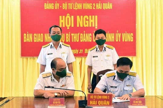 Vùng 2 Hải quân có tân Chính ủy