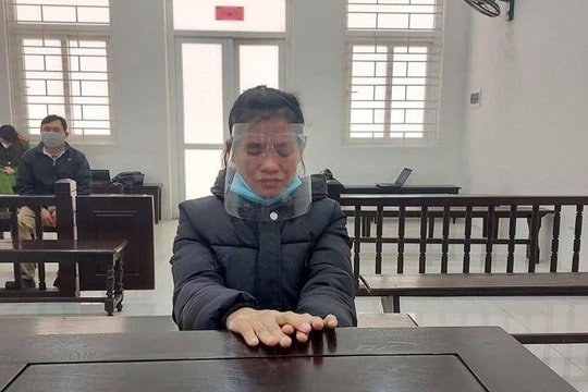 Nổ quen biết nhiều người để lừa đảo chiếm đoạt tiền của vợ người tình