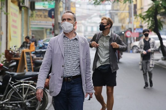 Hà Nội: Các quận, huyện, thị xã chủ động giám sát khách bay quốc tế nhập cảnh 