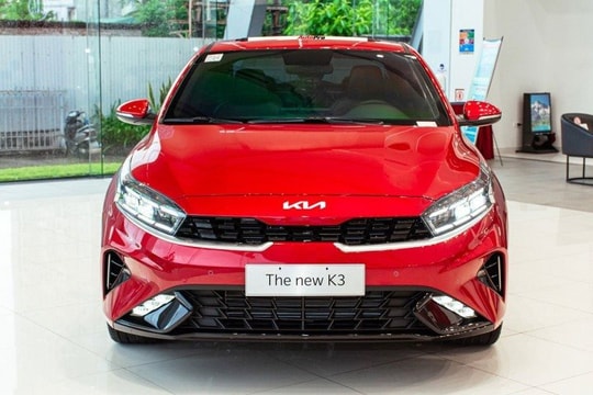 Kia K3 thêm bản 2.0 tại Việt Nam, giá 689 triệu đồng