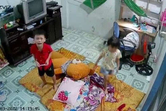 Bắt giữ 2 đối tượng cướp máy tính bảng của 2 cháu nhỏ trong phòng trọ