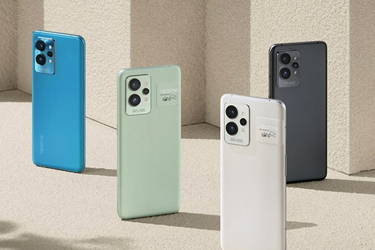 Realme GT2 Pro ra mắt, giá từ 13,2 triệu đồng