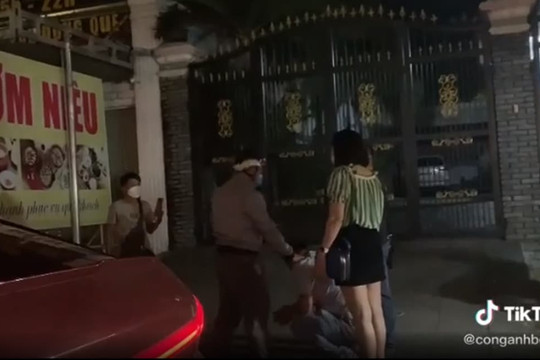 Bắt quả tang vợ cùng trai lạ trên xe ô tô, chồng bất lực: 'Đừng để con gái tôi biết chuyện'