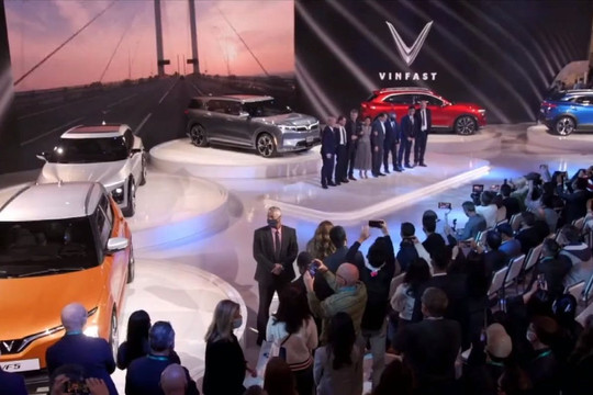 'VinFast cam kết phục vụ đến hết vòng đời với từng chiếc xe bán ra'