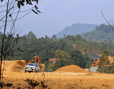Vĩnh Phúc: Ngang nhiên khai thác, vận chuyển đất trái phép
