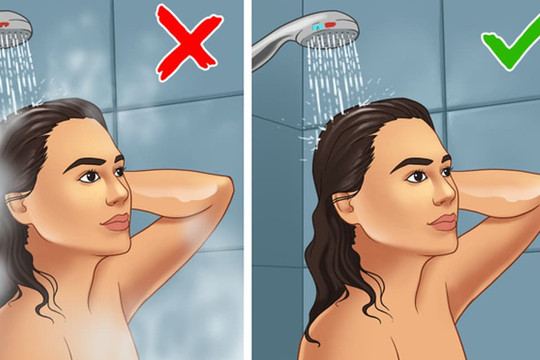 Gội và xả tóc đều bằng nước ấm là sai lầm phổ biến nhiều chị em mắc phải, bảo sao tóc xơ rối, gãy rụng, đây là lời khuyên