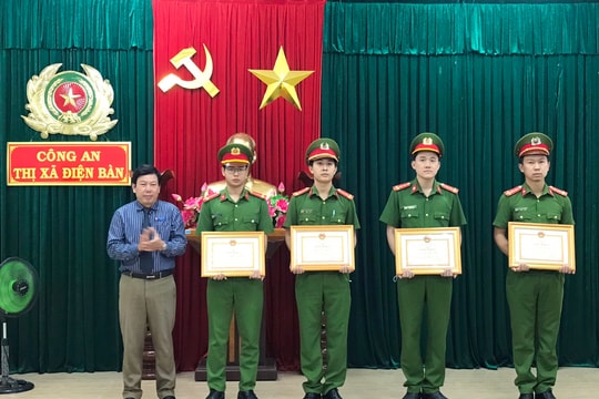 Quảng Nam: ﻿﻿Khen thưởng cán bộ, chiến sỹ Công an T.X Điện Bàn