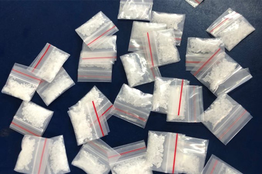 Lào Cai: Bắt giữ đối tượng vận chuyển thuê 22 bánh heroin kiếm lời dịp tết