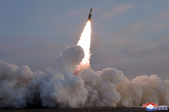 Triều Tiên xác nhận đã phóng 2 tên lửa dẫn đường chiến thuật