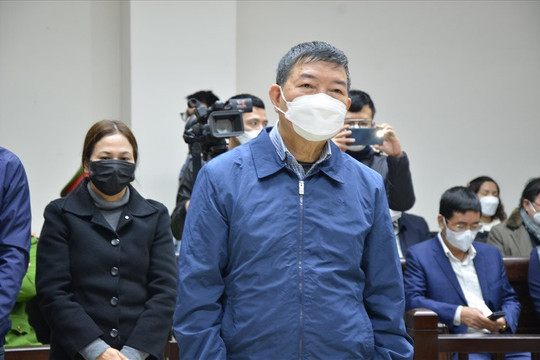 Cựu Giám đốc Bệnh viện Bạch Mai bị đề nghị mức án từ 5 – 6 năm tù