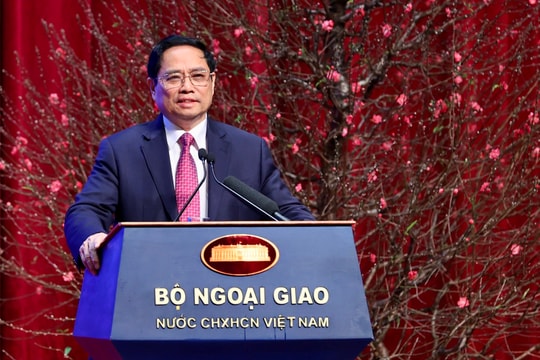 Thủ tướng: Ngành ngoại giao tiếp tục vai trò tiên phong, đi trước mở đường
