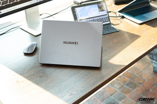 Huawei bất ngờ giới thiệu laptop MateBook 14 tại Việt Nam