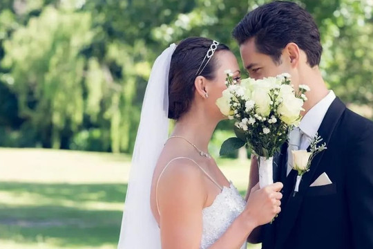 Kết hôn sớm và sinh con sớm có gây ung thư cổ tử cung không? Chuyên gia sản phụ khoa: tránh xa ung thư cổ tử cung, hãy thực hiện 3 điều này