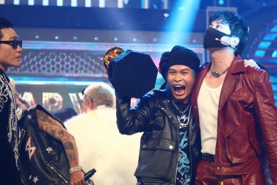 Seachains quán quân Rap Việt mùa hai