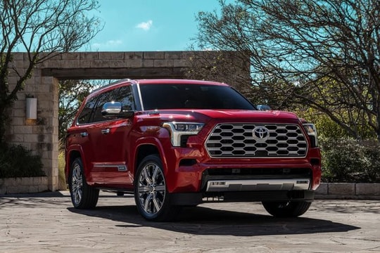 Toyota Sequoia 2023 ra mắt