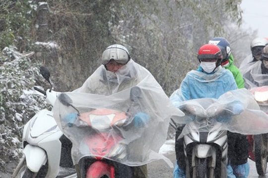 Gió mùa đông bắc tràn về, miền Bắc rét đậm, có nơi xảy ra băng giá, mưa tuyết